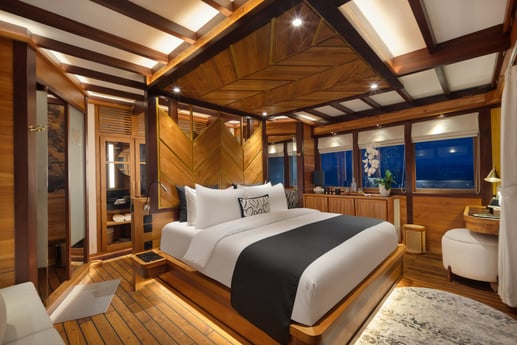 Sailing ship 1190 Asia photo 12