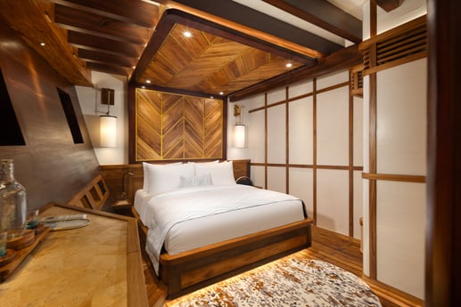Sailing ship 1190 Asia photo 16
