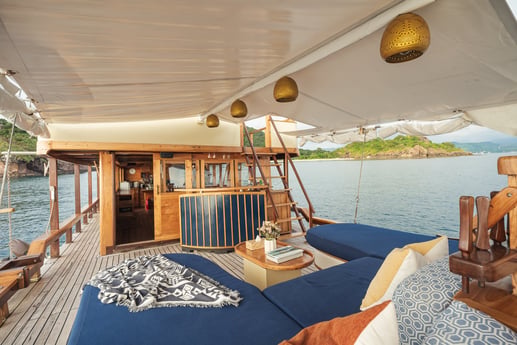 Sailing ship 761 Labuan Bajo photo 18