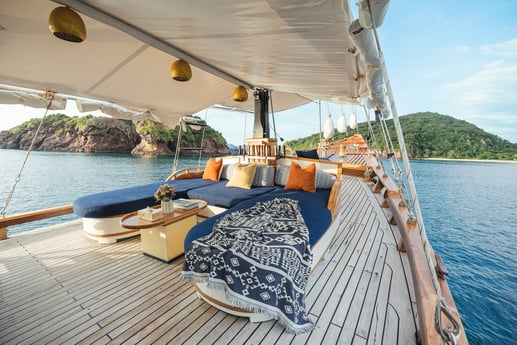 Sailing ship 761 Labuan Bajo photo 17