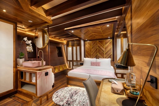 Sailing ship 1190 Asia photo 14