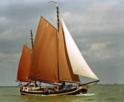 Sailing ship 643 Monnickendam photo 0