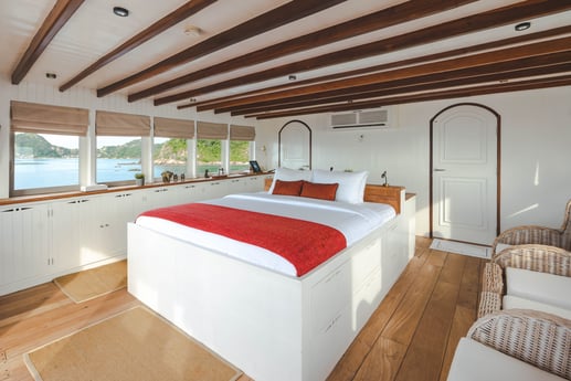 Sailing ship 1191 Asia photo 9
